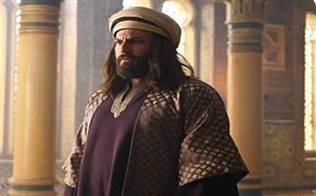   مسلسل  الحشاشين  الحلقة الـ  السلطان باركياروق يطلب من الخيام رسمًا تفصيليا لقلعة  ألموت 