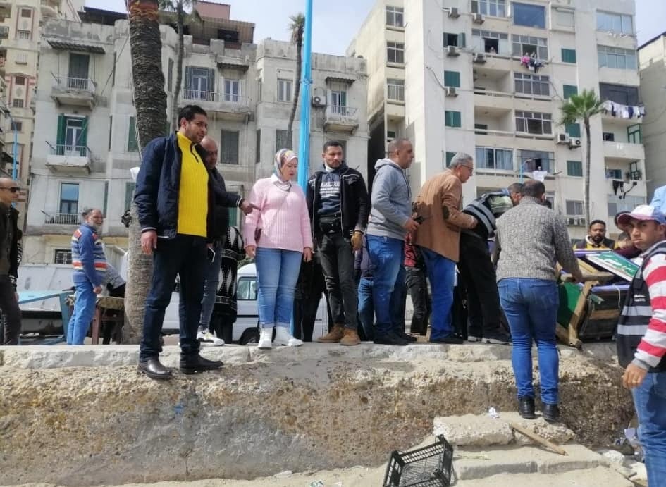 إزالة التعديات على شاطئ أبو العباس في الإسكندرية| صور