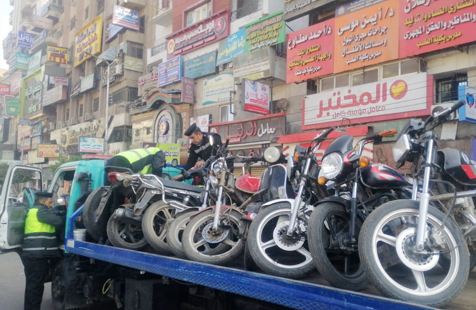 مصادرة 55 دراجة نارية ومركبات "توك توك" مخالفة في الغربية | صور