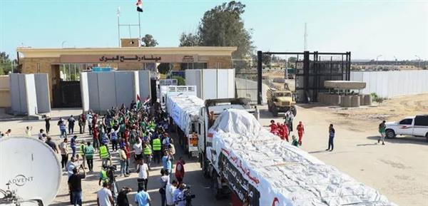 أستاذ علاقات دولية: مصر تُرسل المساعدات الإنسانية إلى غزة بأكثر من طريقة