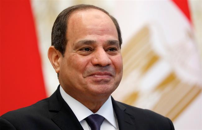 الرئيس السيسي أتوجه بتحية تقدير واعتزاز لكل عمال مصر في عيدهم  