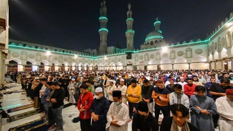 "سفراء دولة التلاوة" ينقل تكبيرات العيد من مسجد السيد البدوي بالغربية |فيديو