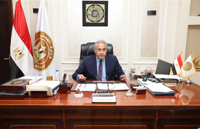 وزير العمل يكشف لـ بوابة الأهرام زِيادة الأُجور ومنح للعمالة غير المنتظمة في العام المالي الجديد |حوار