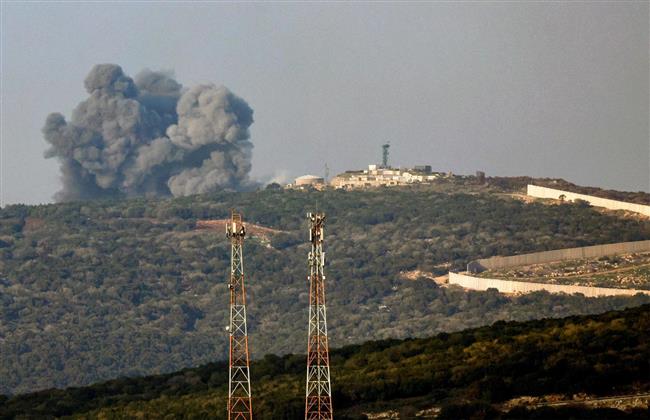 الاحتلال الإسرائيلي يعلن استهداف مبنيين عسكريين لحزب الله في جنوب لبنان