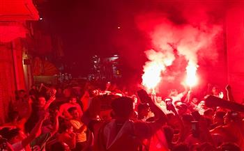   جماهير الأهلي تحتفل بالشماريخ في الشوارع بعد الفوز على الترجي التونسي |صور