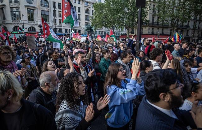 مظاهرات وسط باريس احتجاجًا على القصف الإسرائيلي على رفح الفلسطينية