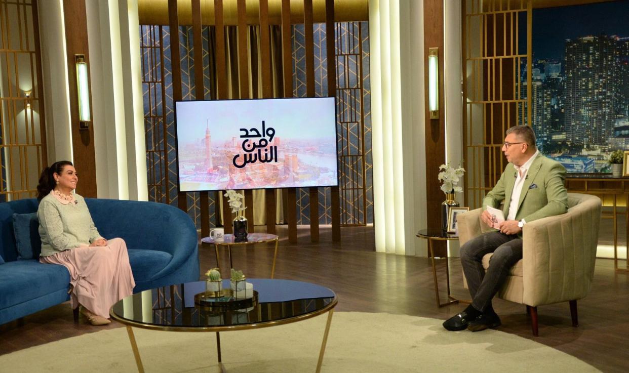  نشوي مصطفي مع الإعلامي د. عمرو الليثي