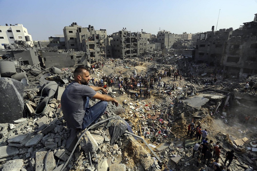 متحدث فتح لـ القاهرة الإخبارية  أهداف إسرائيل تمتد لتدمير غزة وشعب فلسطين