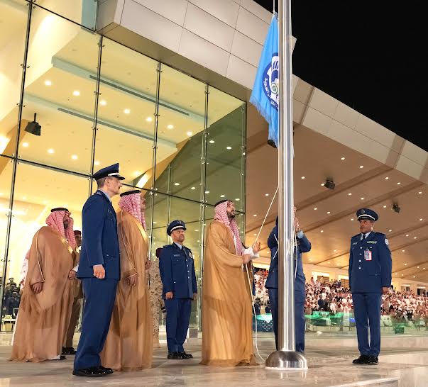 لقاء قائد القوات الجوية مع قائد القوات الجوية الملكية السعودية