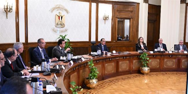 رئيس الوزراء يترأس اجتماع متابعة تنظيم مؤتمر الاستثمار المصريالأوروبي| صور