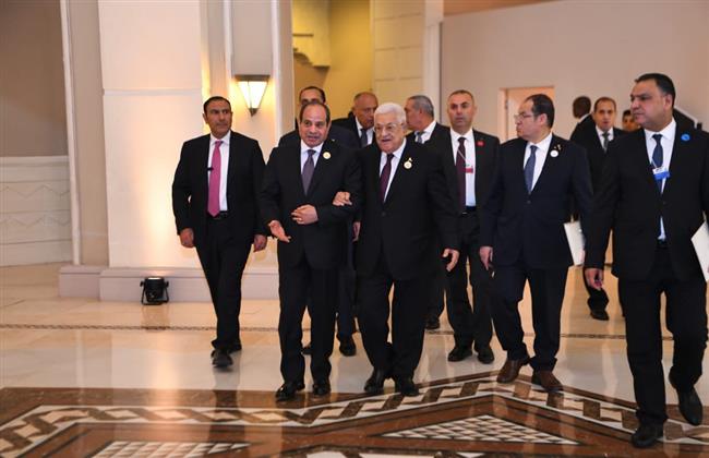 الرئيس السيسي يلتقي أبومازن على هامش انعقاد المؤتمر الدولي للاستجابة الإنسانية الطارئة لغزة| صور