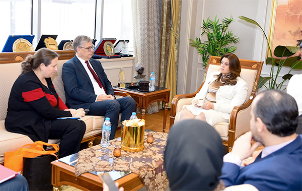 وزيرة الهجرة خلال استقبالها سفير هولندا بالقاهرة
