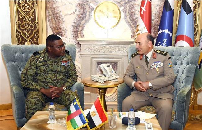 رئيس أركان حرب القوات المسلحة يلتقي رئيس هيئة الأركان لجمهورية أفريقيا الوسطى 