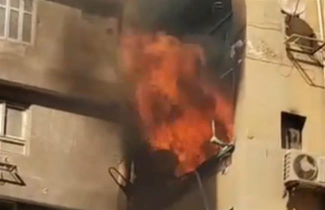 اندلاع حريق هائل في عمارة تجارية وسكنية على كورنيش بني سويف | فيديو وصور