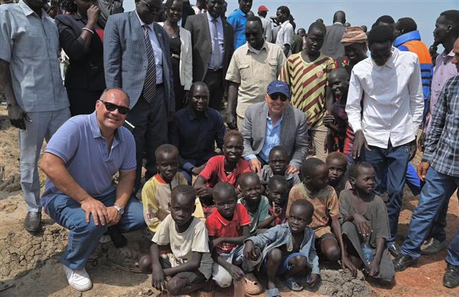 وزير الري يدشن مشروع تطهير مجرى بحر الغزال في جنوب السودان| صور