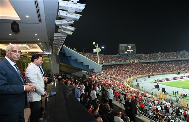 أشرف صبحي فوز منتخب مصر يعزز من فرص التأهل لكأس العالم ويشيد بالحضور الجماهيري الكبير