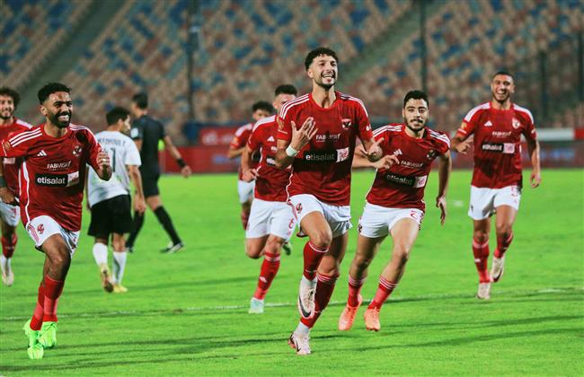 الأهلي يواجه المقاولون العرب في صراع القمة والقاع ببطولة الدوري الممتاز 