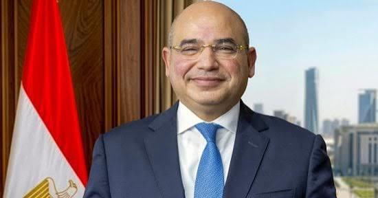   مصطفى شيخون إنتاج أول إطار سيارة مصري بالمنطقة الاقتصادية لقناة السويس الشهر المقبل